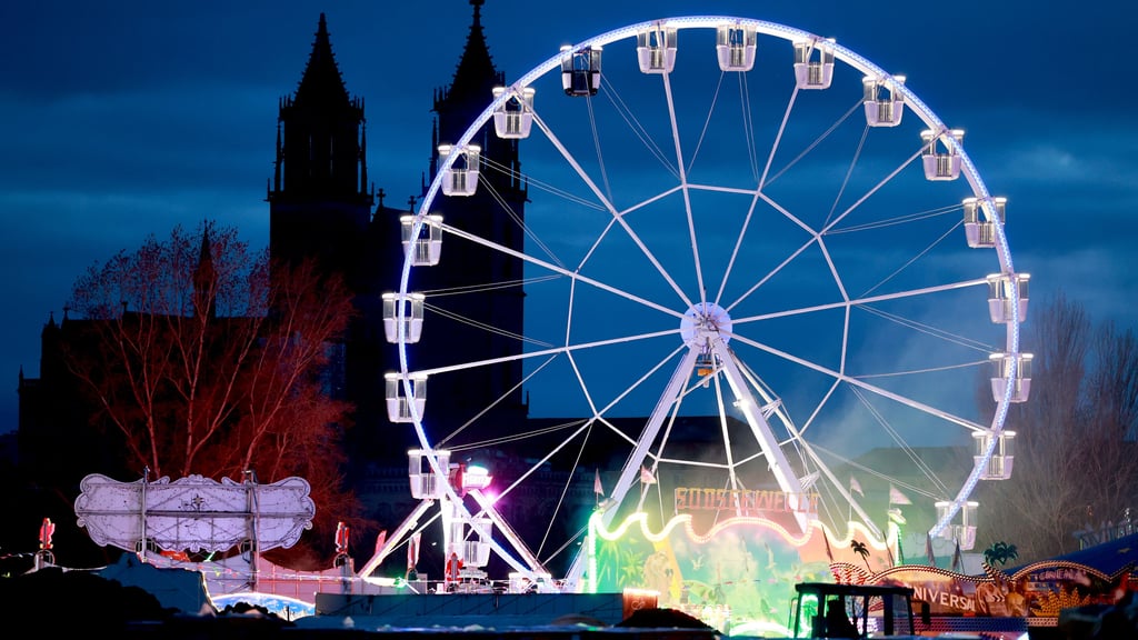Auch wenn derzeit der Circus Paul Busch mit dem Magdeburger Weihnachtscircus dort gastiert: Namensgebend für den Messeplatz am Kleinen Stadtmarsch sind die Herbst- und die Frühjahrsmesse.