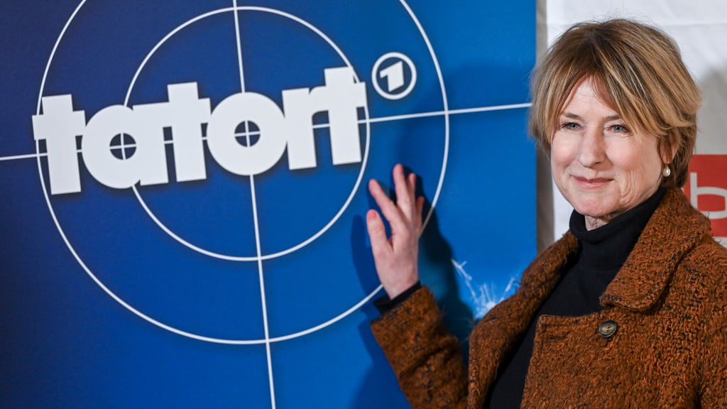 Der kommende Krimi-Monat hat es in sich. Einige Ermittler im "Tatort" und im "Polizeiruf 110" verabschieden sich von ihren Rollen, so beispielsweise Corinna Harfouch.