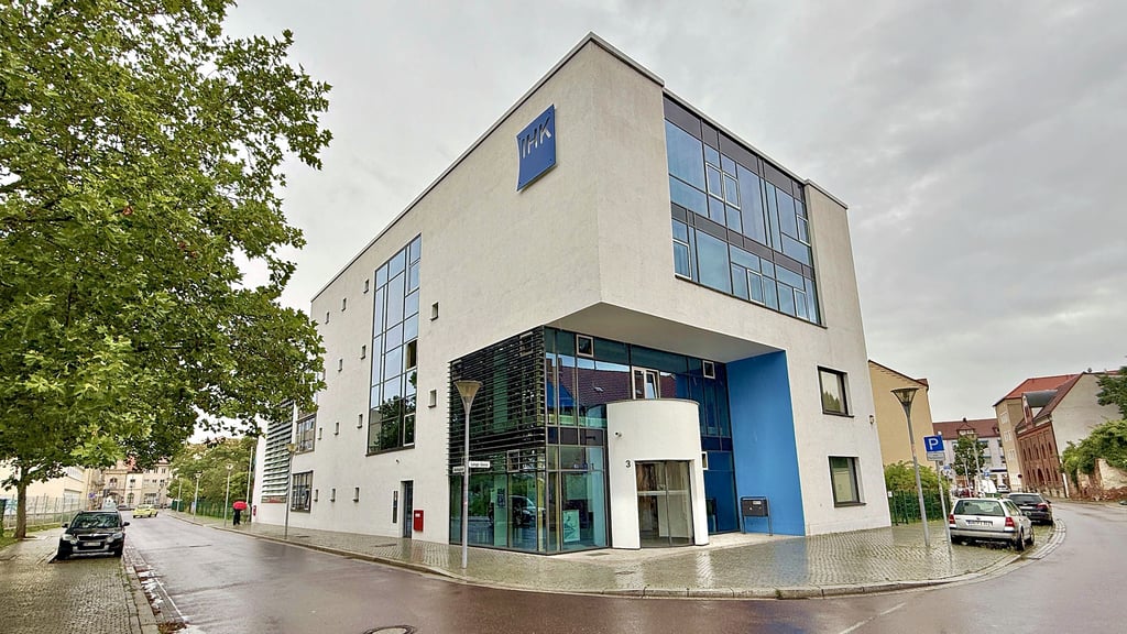 Betrüger versenden gefälschte Rechnungen an Unternehmen. Die IHK Halle-Dessau warnt vor der perfiden Betrugsmasche.