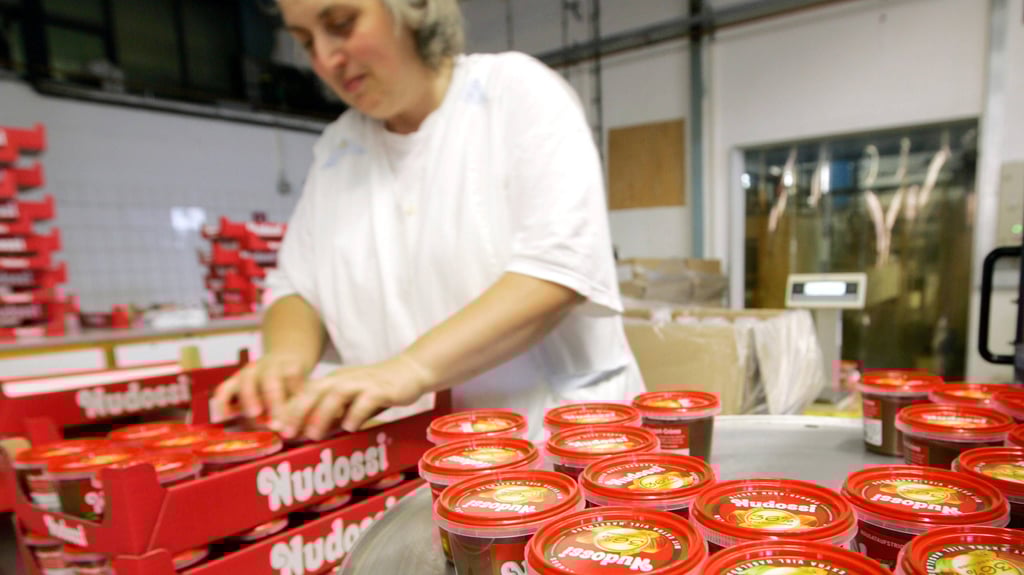 In der DDR war Nudossi nahezu der einzige Schokoladen-Aufstrich, der in den Supermarktregalen stand.