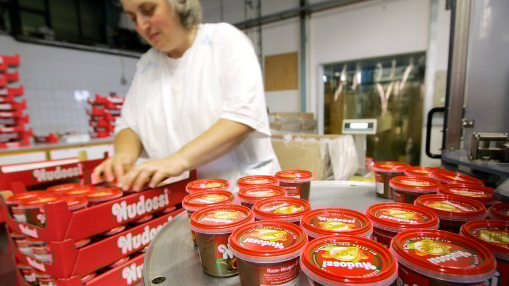 In der DDR war Nudossi nahezu der einzige Schokoladen-Aufstrich, der in den Supermarktregalen stand.