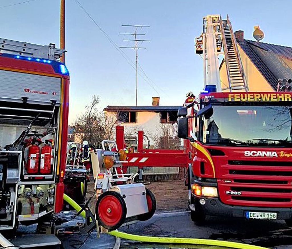 Das Haus ist nach dem Brand unbewohnbar. 