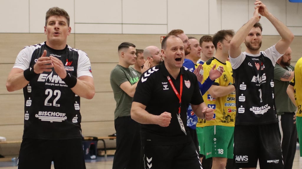 Groß war der Jubel und die Erleichterung beim HV Rot-Weiss Staßfurt nach dem Sieg gegen Bad Blankenburg.