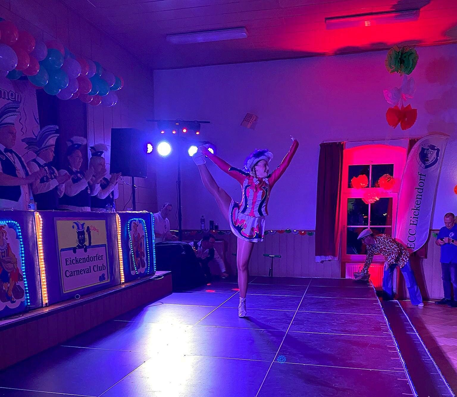 Karneval im Bördeland: Bütt, Gesang und Tanz überall: In Eickendorf gibt's Karneval