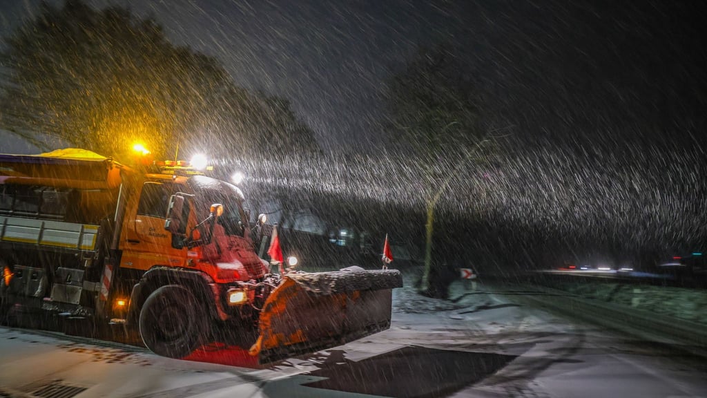 Der Winterdienst rückt an, hier im Kreis Herford (NRW).