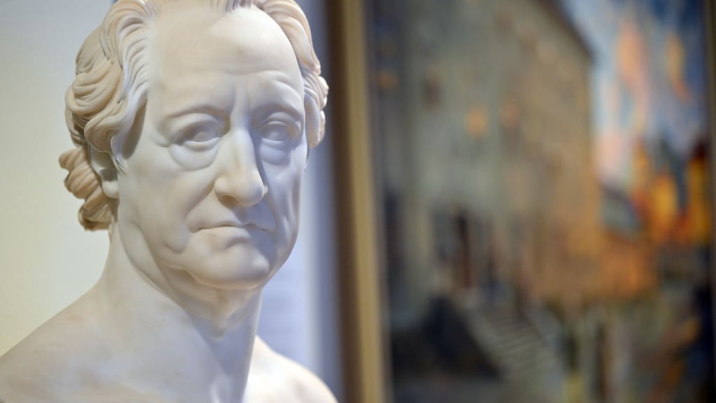 Goethes Bernstein-Sammlung aus dem Ostseeraum umfasst etwa 40 Stücke. (Archivbild)