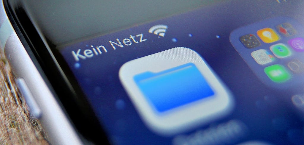 Funkloch: Die Aufschrift „Kein Netz“ ist auf dem Bildschirm eines Mobiltelefons zu sehen.  