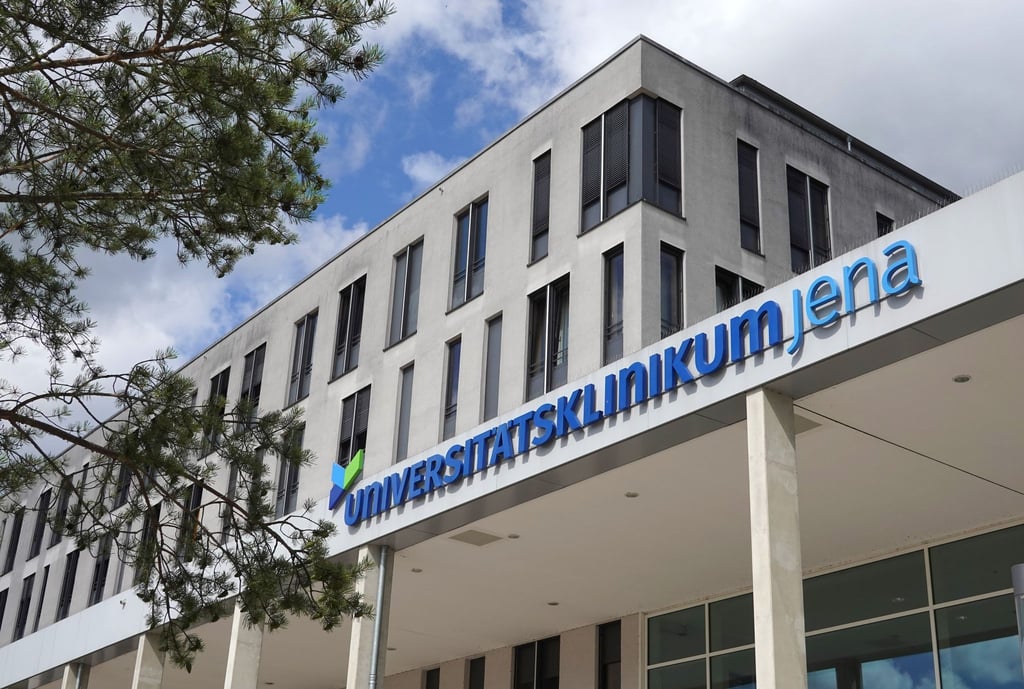 Wegen eines Warnstreiks kann es am Uniklinikum Jena am Dienstag zu Einschränkungen bei geplanten Untersuchungen und Behandlungen kommen, die Notfallversorgung ist aber gewährleistet. (Archivfoto)