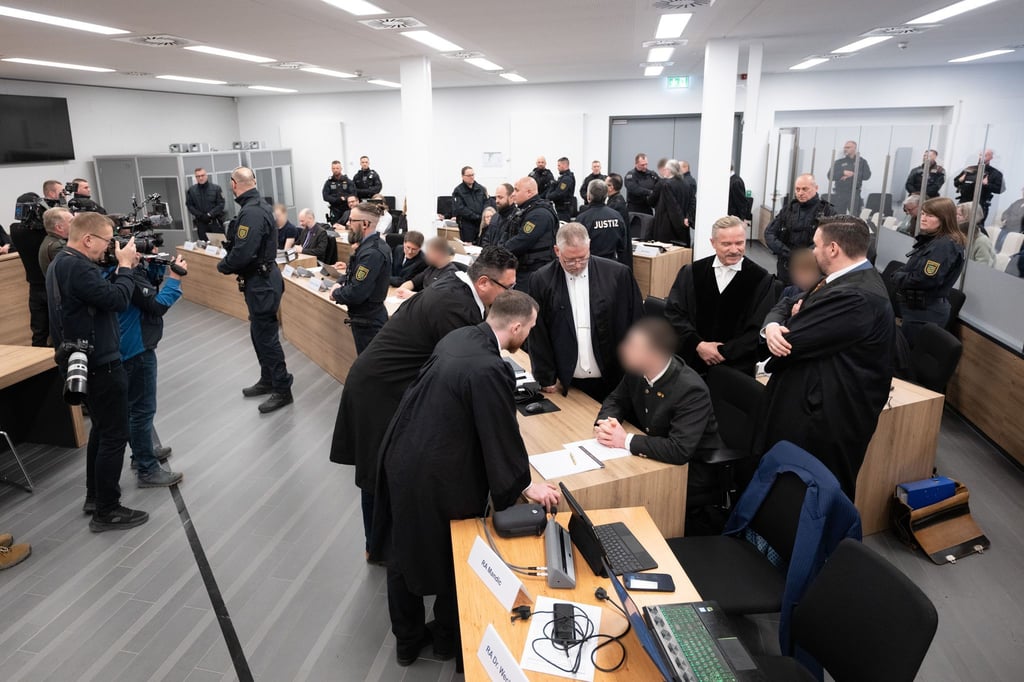 Das Oberlandesgericht Dresden verhandelt gegen acht Männer, die Mitglieder der militanten Neonazi-Gruppe „Sächsische Separatisten“ gewesen sein sollen. (Archivbild)