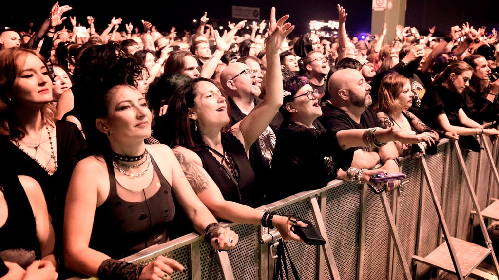 Konzerte und Co.: Die ersten Bands für das Wave-Gotik-Treffen 2026 in Leipzig sind bestätigt.