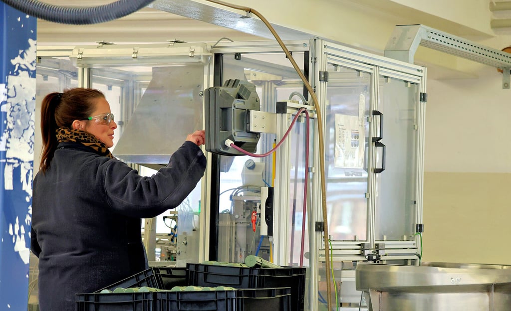 Silberhütte im Harz ist in der Rheinmetall AG der größte Produzent von Pyrotechnik und weiteren Zulieferteilen. 