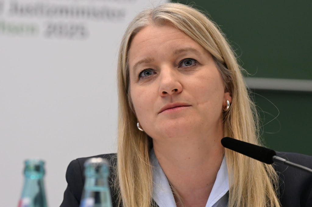 Die niedersächsische Justizministerin Kathrin Wahlmann (SPD) und ihr nordrhein-westfälischer Amtskollege Benjamin Limbach (Grüne) stellen das Vorhaben am Montag in Hannover vor. (Archivbild)