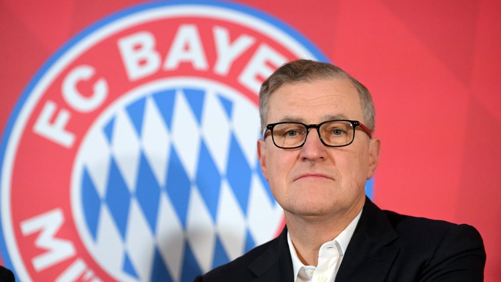 Bayern-Vorstandschef Jan-Christian Dreesen sah ein gutes Gespräch beim Austausch mit dem DFB über den Frauenfußball.