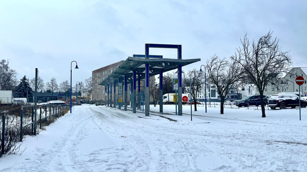 Der Busverkehr im Landkreis Anhalt-Bitterfeld ist seit 6 Uhr eingestellt worden. 