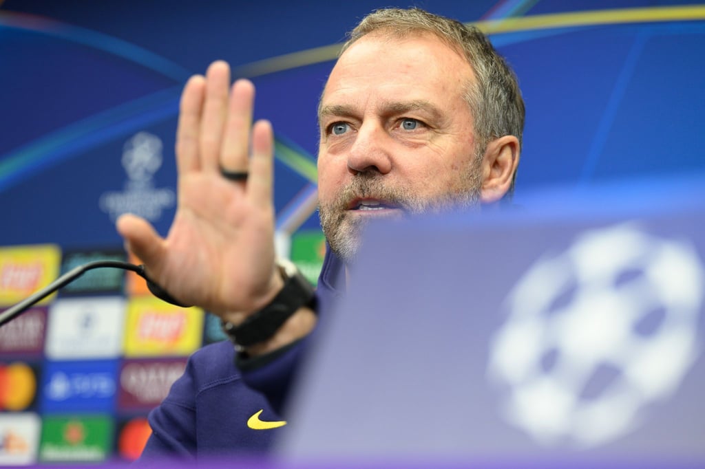 Barcelona mit Trainer Flick muss noch um den direkten Einzug ins Achtelfinale kämpfen. (Archivbild)