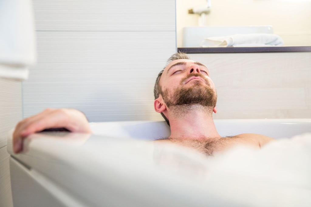 Schaum, aber richtig: So mancher Badezusatz lässt die Haut schneller austrocknen.