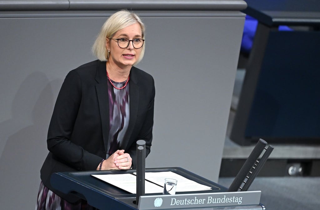Christiane Schenderlein (CDU), Staatsministerin für Sport und Ehrenamt - die Bundesregierung überlässt die Diskussion über einen möglichen WM-Boykott dem Sport und betont dessen Autonomie (Archivbild)