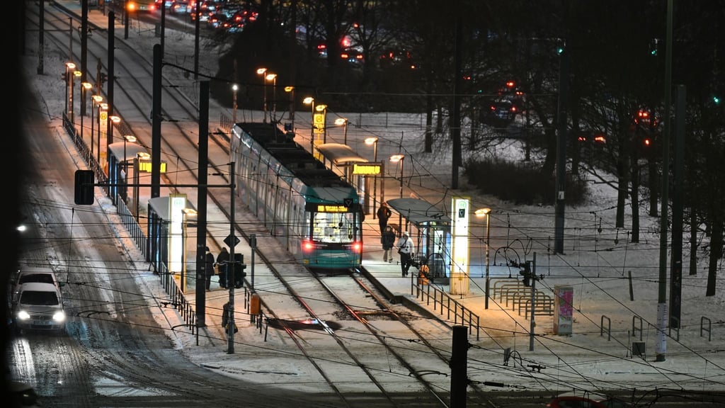 Derzeit ist der Tramverkehr in Berlin eingestellt. (Archivbild)