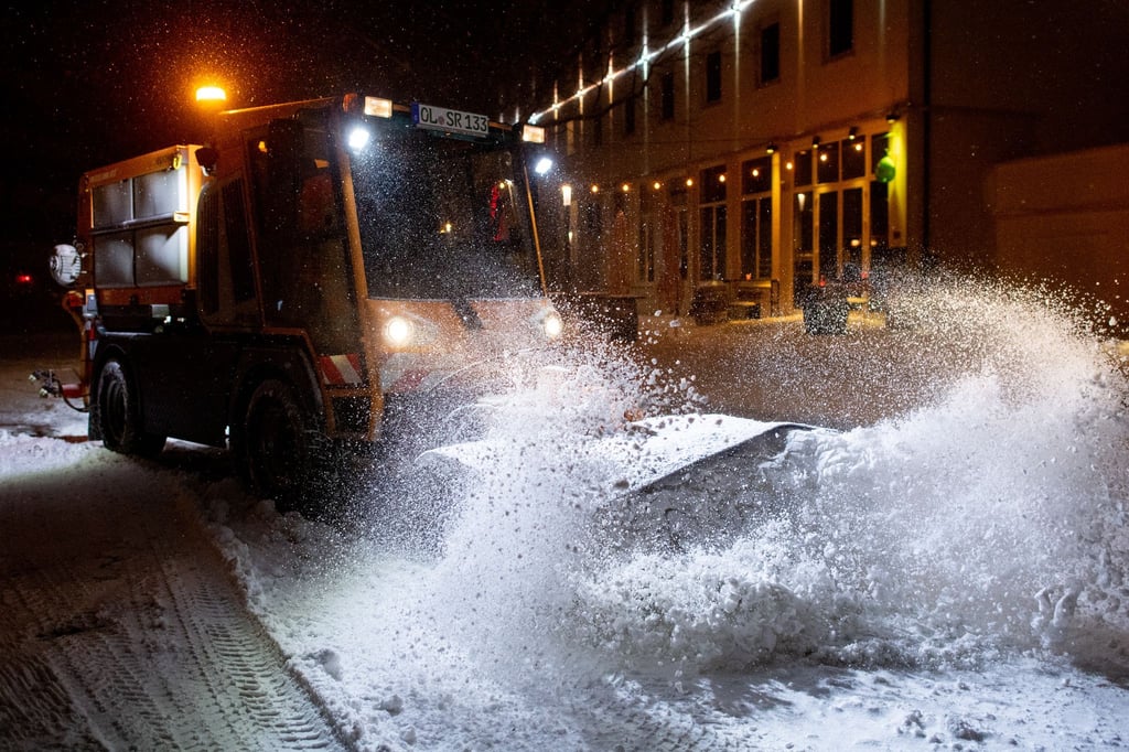 Die Stadt Oldenburg sperrt wegen des Schnees sicherheitshalber Sporthallen. (Symbolbild)
