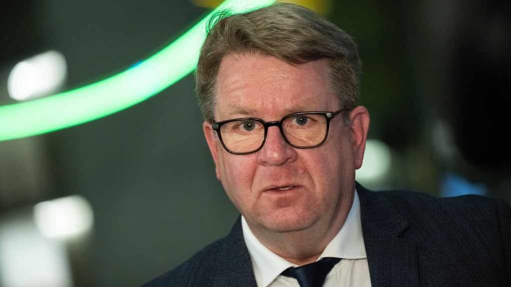 Der CDU-Abgeordnete Müller zeigt sich überrascht, welche Wellen sein Beitrag schlägt. (Archivbild)