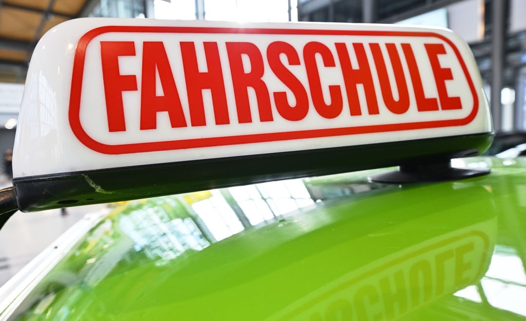 Sachsen will über den Bundesrat die Fahrschulausbildung modernisieren (Symbolbild).