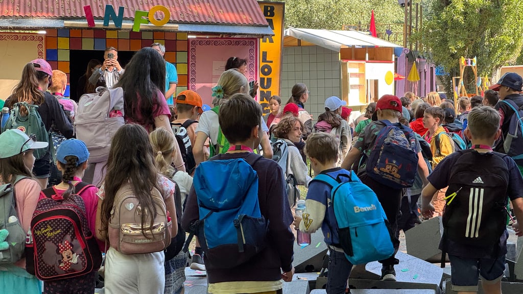 Erinnerungen an die Kinderstadt 2025 in Halle wurden jetzt wieder wach, als der Film davon gezeigt wurde.