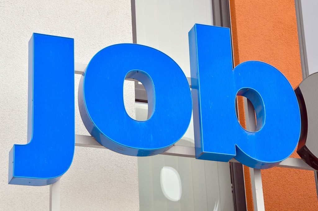 2025 hat sich der Arbeitsmarkt in Niedersachsen leicht positiv entwickelt.