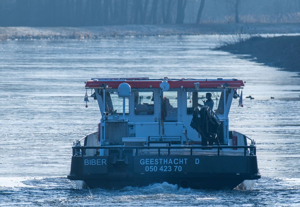 Der Elbe-Lübeck-Kanal ist seit Donnerstag nicht mehr für normale Schiffe befahrbar. (Archivbild)