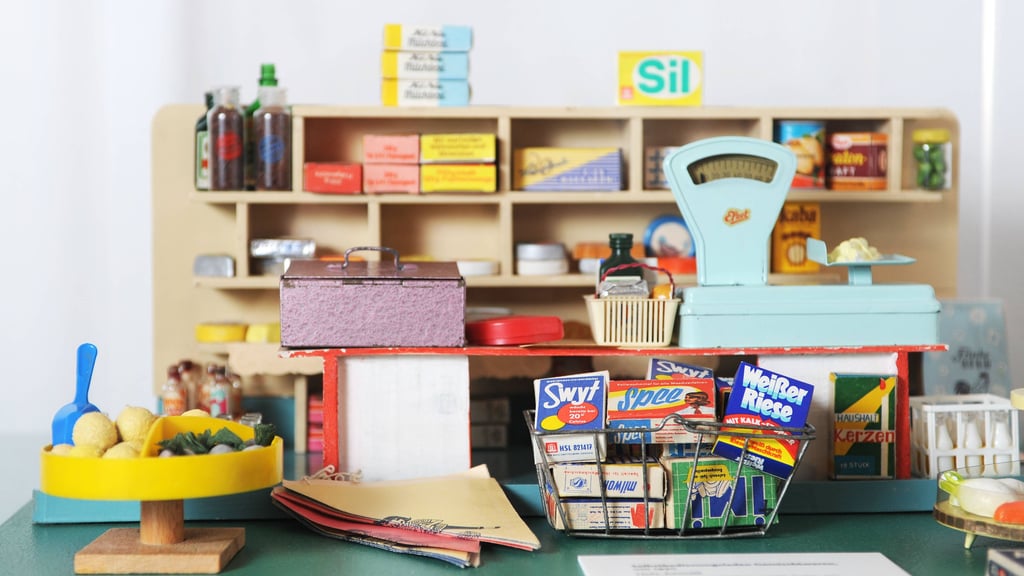 Mit ihrem realistischen Zubehör sind Kaufmannsläden in der DDR ein Klassiker in vielen Kinderzimmern gewesen.
