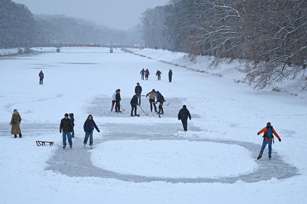 Die schönen Seiten des Winters: Schlittschuhlaufen in Leipzig.