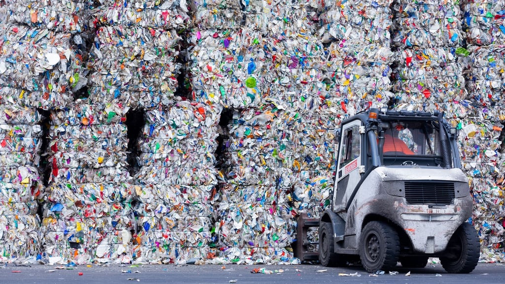 Massen an Plastikmüll entstehen in Deutschland jedes Jahr - ein großer Teil davon wird recycelt.