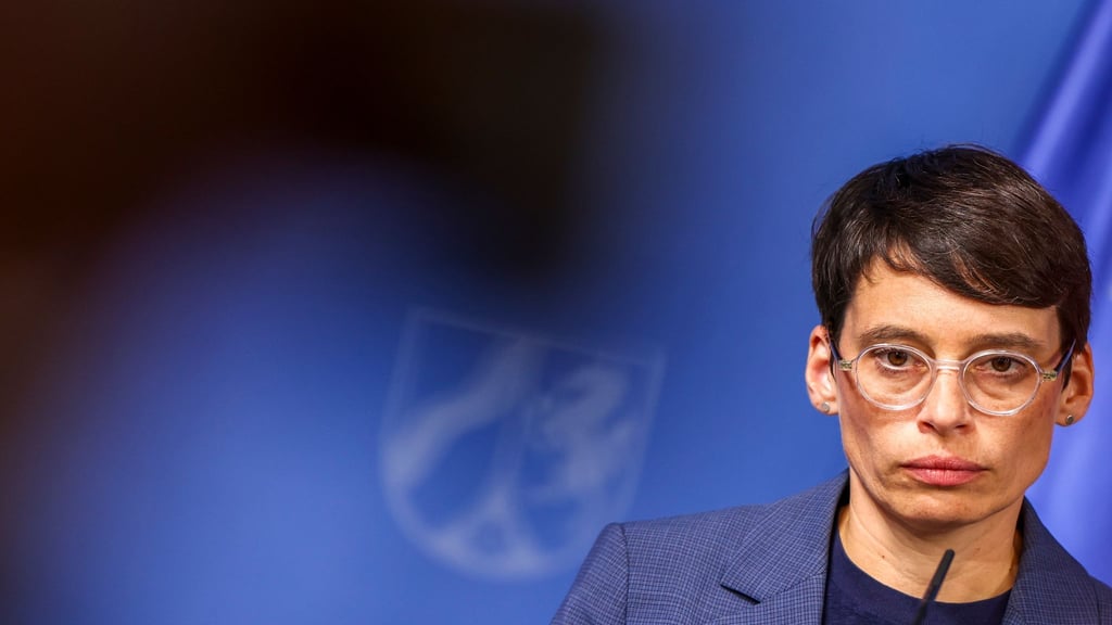 Paul erklärte ihren Rücktritt mit der zunehmenden Polarisierung um ihre Person - und gab sich selbstkritisch.