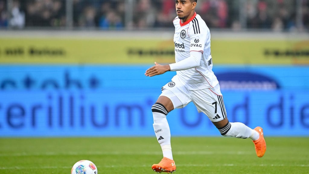 Ansgar Knauff zeigt sich unbeeindruckt von den Spekulationen um einen neuen Trainer. (Archivbild)