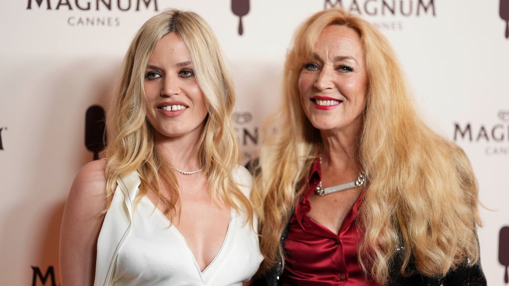 Werden in Berlin erwartet: Georgia May Jagger (l.) und ihre Mutter Jerry Hall. (Archivbild)