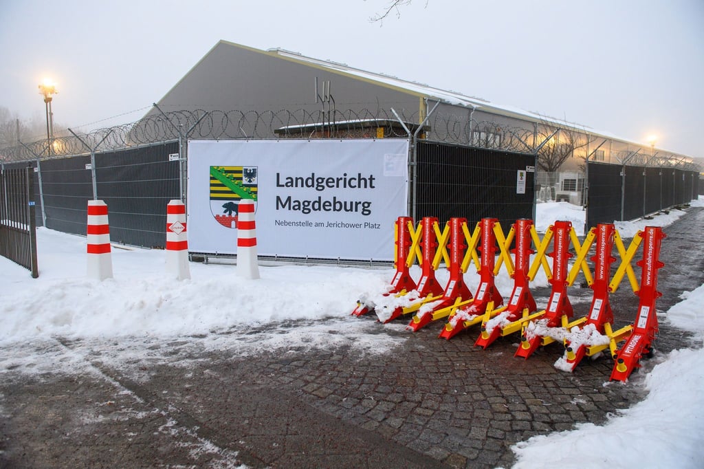 Für den Prozess hat das Land Sachsen-Anhalt ein Interims-Gerichtsgebäude errichten lassen. (Archivbild)