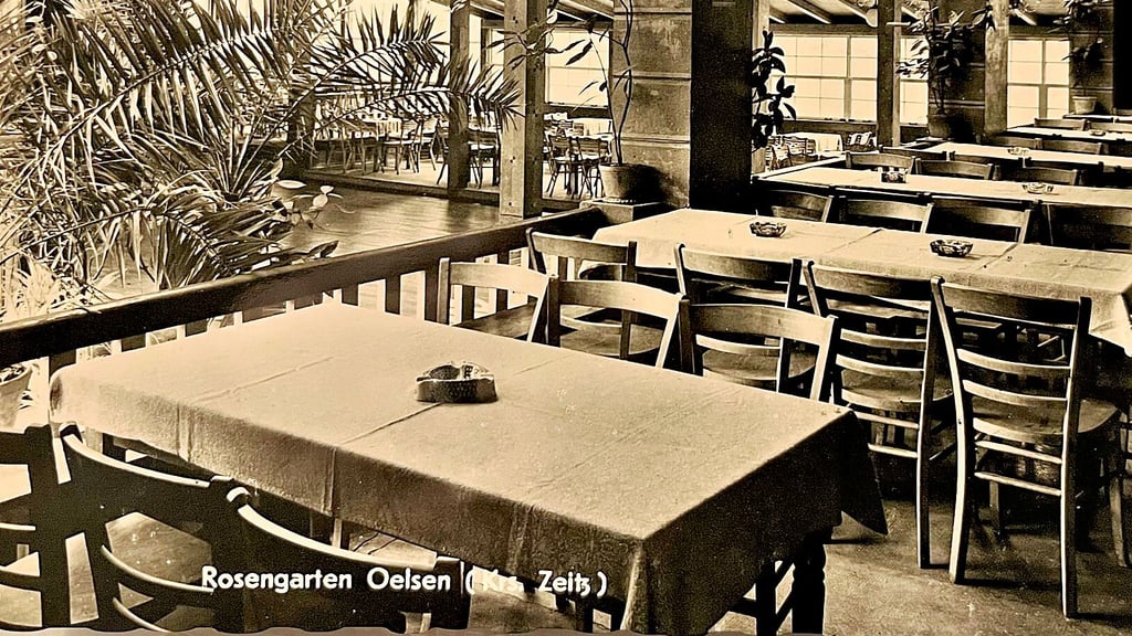 Die Ansichtskartensammlung  von Winfried Jonack, von seinem Bruder Matthias Jonack zur Verfügung gestellt, beinhaltet so manches Schätzchen. So auch diese  alte Ansicht vom Rosengarten Oelsen, den Generationen von Leuten aus der Region kennen.  