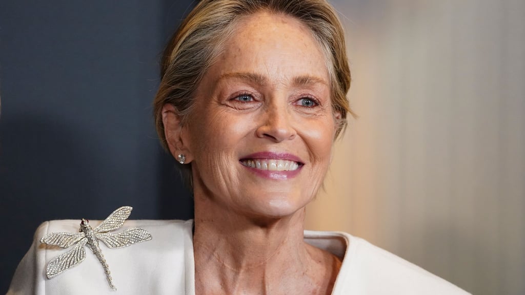 US-Filmstar Sharon Stone („Basic Instinct“) begleitet den österreichischen Süßwaren-Unternehmer Karl Guschlbauer zum Wiener Opernball.