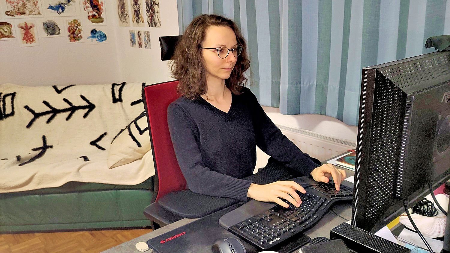 Roman bei Leipziger Buchmesse: Vampire mit ADHS: Fantasy-Autorin Elisa Hampe lässt eigene Erfahrungen in neues Buch einfließen