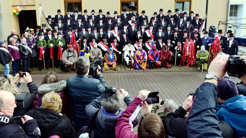 Der Fastnachtsumzug des Allstedter Gesellenvereins - hier im Jahr 2020 - zieht stets viele Schaulustige an.