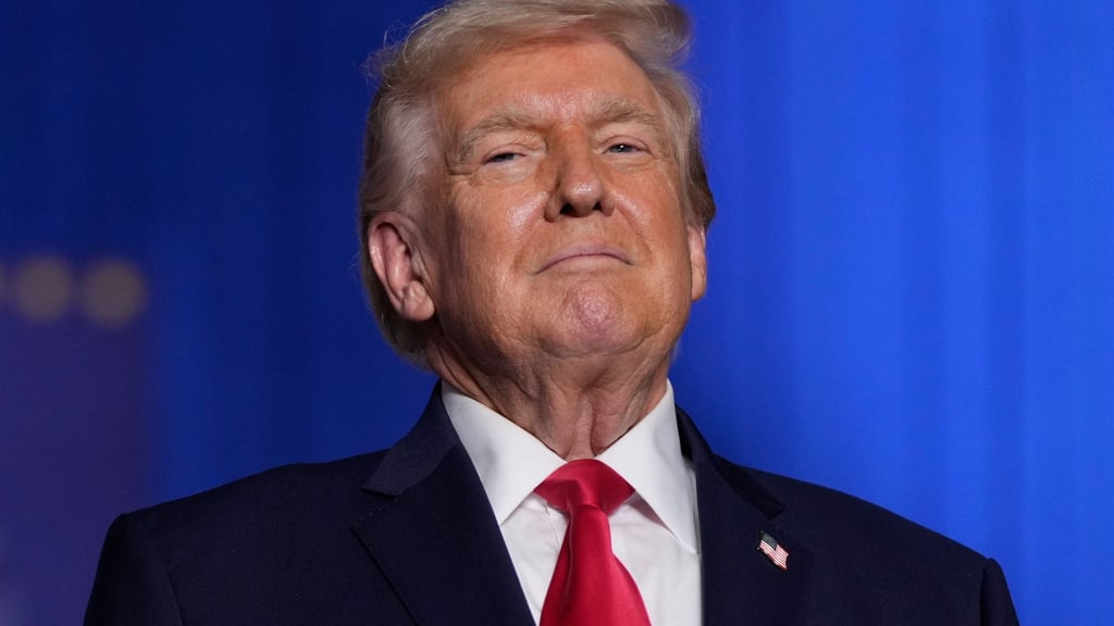 Laut US-Präsident Trump segelt eine „Armada“ Richtung Iran.