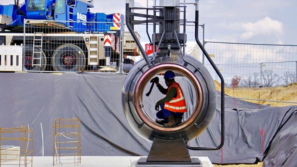 Bei Raguhn (Anhalt-Bitterfeld) hat das Unternehmen an einer bereits auf Wasserstoff umgestellten Leitung im Frühjahr 2025 eine Absperrstation errichtet. Diese werden auch an der geplanten „Hybor“-Leitung alle zehn bis 18 Kilometer entstehen.