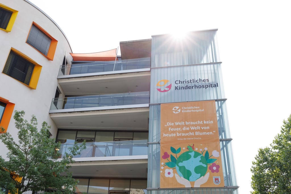 In Osnabrück wurde ein fünf Jahre alter Junge stundenlang vermisst. Er wurde zuletzt in einem Krankenhaus gesehen, nun wurde er gefunden. (Archivbild)