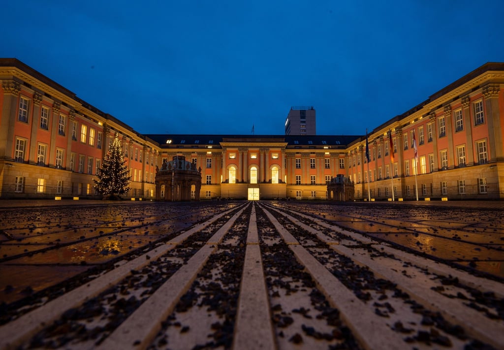 Der Brandenburger Landtag debattiert über Landwirtschaft, Lehrer und über das Fraktionsgesetz. (Archivbild)