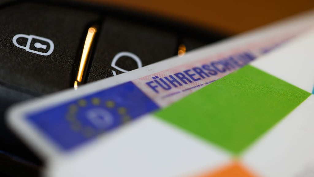 Die Kosten für den Führerschein sind in den vergangenen Jahren gestiegen. (Symbolbild)