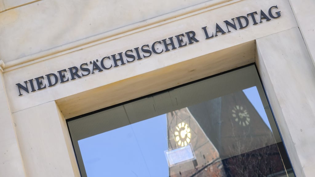 Fünf Landtagsabgeordnete kontrollieren künftig den Verfassungsschutz. (Archivbild)