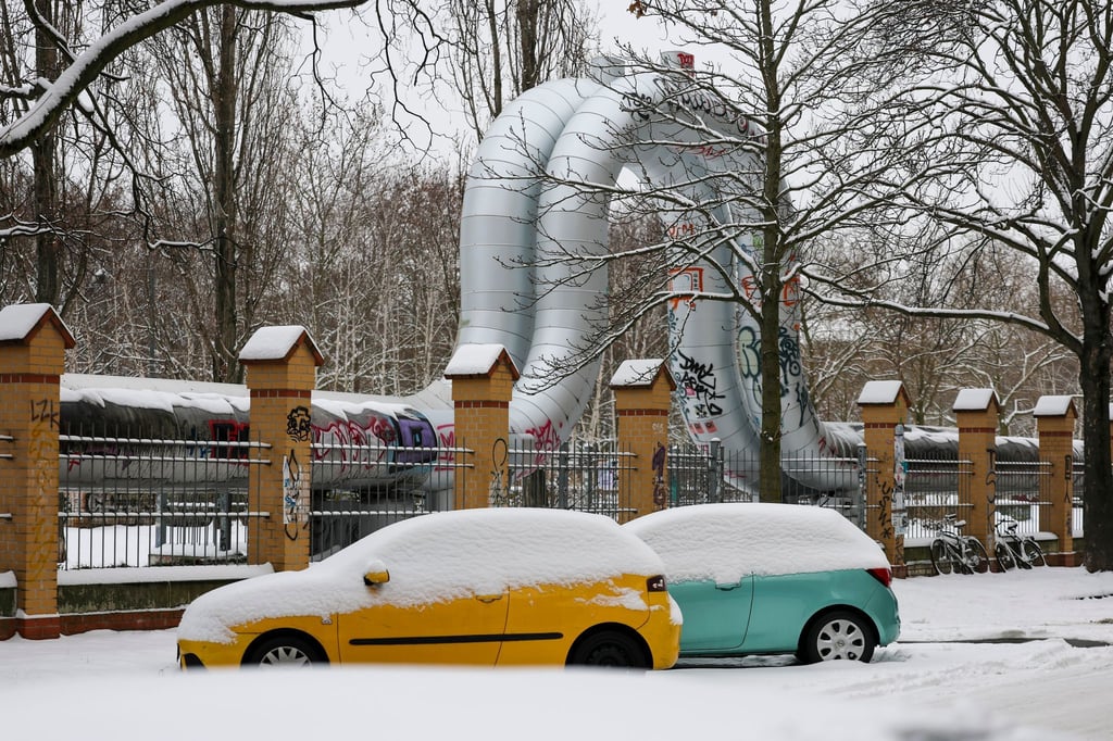 In Sachsen werden bis zu drei Zentimeter Neuschnee erwartet. (Symbolbild)