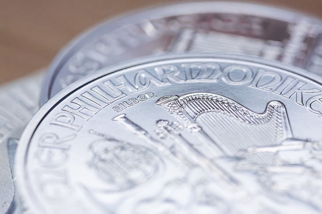 Knapp und teuer: Die silbernen „Wiener Philharmoniker“-Anlagemünzen. Der Silberpreis steigt derzeit noch schneller als der Goldpreis. (Archiv)