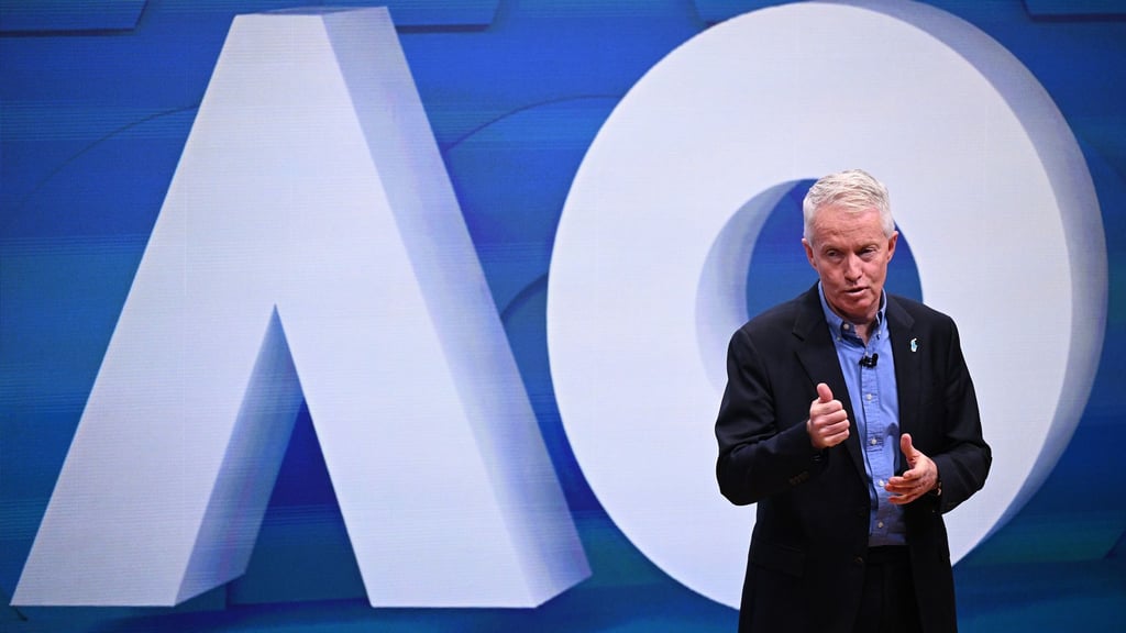 Australian-Open-Boss Craig Tiley will mit den Tennisprofis über die vielen Kameras auf der Anlage reden.