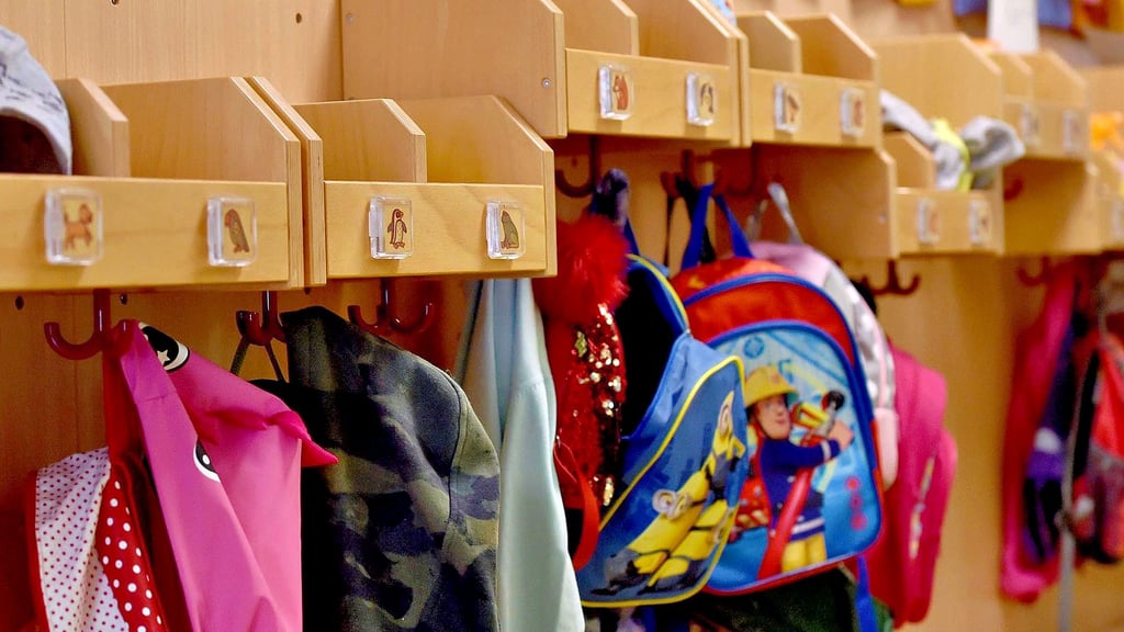 In Mücheln stehen Hunderte Kitaplätze leer – nun ringt die Stadt, welche Einrichtung zuerst schließen muss. 