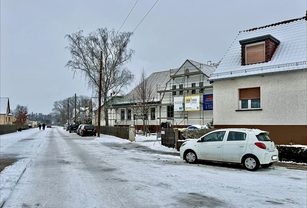 Blick in die Chörauer Straße in Mosigkau. 